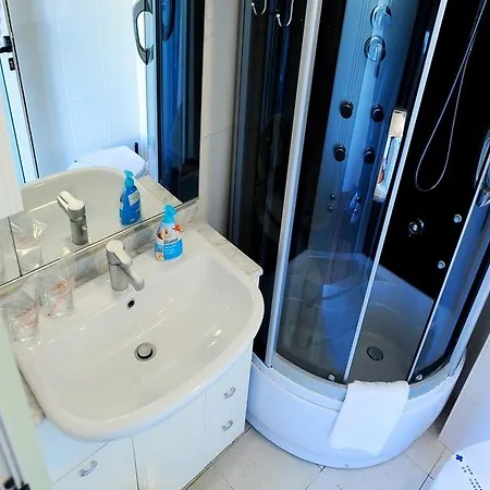 Gold Gæstehus Split